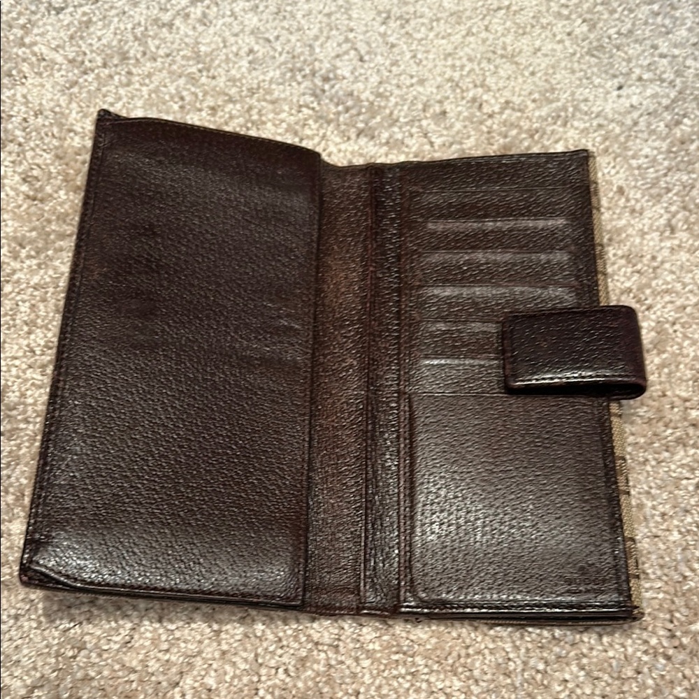 Gucci Brown wallet with Iconic Design - Picture 8 of 13